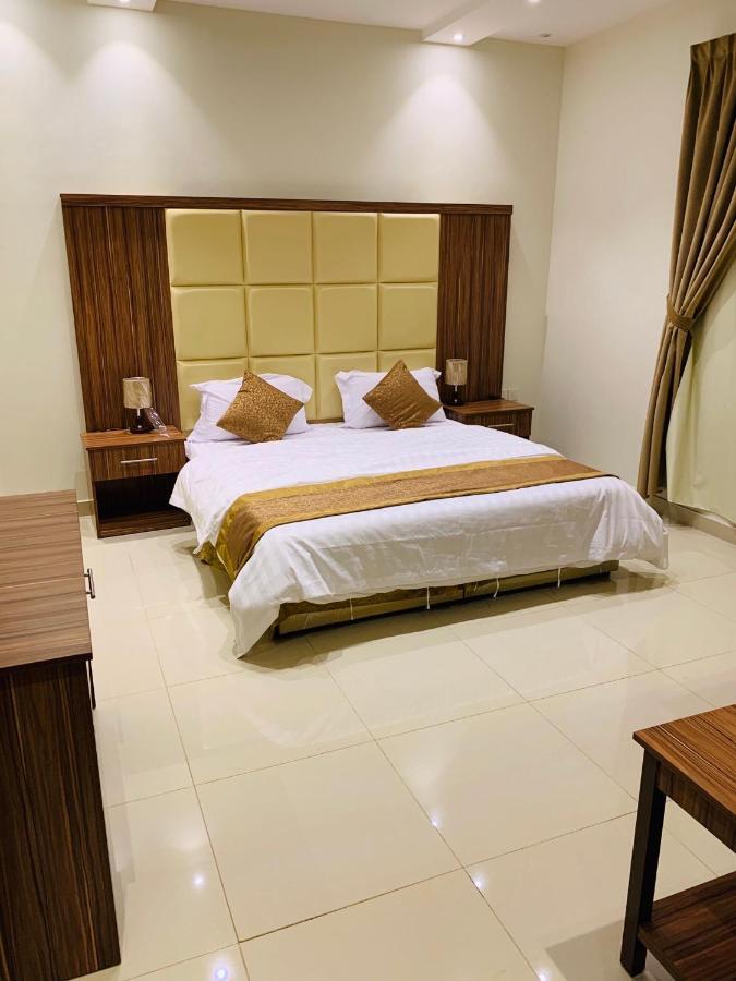 Al Bateel Furnished Apartments Riyadh Exterior photo